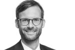 florian.hofmann@daimler.com