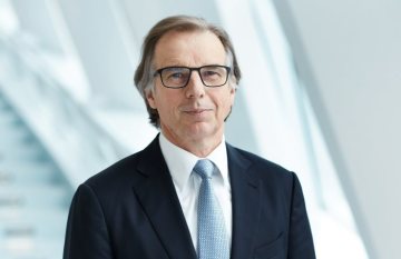 Klaus Entenmann, Chairman of the Board of Management of Daimler Financial Services AG