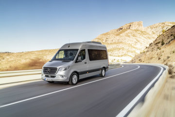 Mercedes-Benz Tourer – Exterior, brilliant silver metallic, Rear-wheel drive