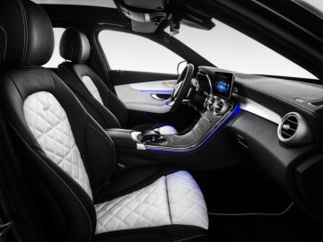 Mercedes-Benz C-Klasse Limousine AMG-Line, Exterieur: designo selenitgrau magno, Interieur: Leder platinweiß pearl/schwarz // Mercedes-Benz C-Class Sedan AMG line, exterior: designo selenite grey magno, interior: platinium white pearl/black