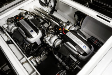 The Cigarette Racing Team 515 Project ONE is powered by a pair of Mercury Racing 1,350/1,550 QC4v (Quad Cam 4 Valve) engines and M8 stern drives, delivering up to 3,100 hp.