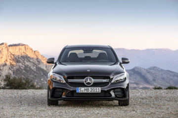 Mercedes-AMG C43 4MATIC Sedan, Night package und AMG Carbon-package II, Exterior: Exterior paint: obsidian black metallic