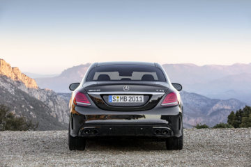 Mercedes-AMG C43 4MATIC Sedan, Night package und AMG Carbon-package II, Exterior: Exterior paint: obsidian black metallic