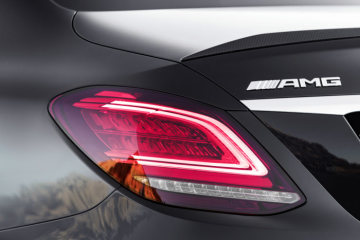 Mercedes-AMG C43 4MATIC Sedan, Night package und AMG Carbon-package II, Exterior: Rear light, Exterior paint: obsidian black metallic