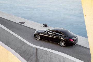 Mercedes-AMG C43 4MATIC Sedan, Night package und AMG Carbon-package II, Exterior: Exterior paint: obsidian black metallic
