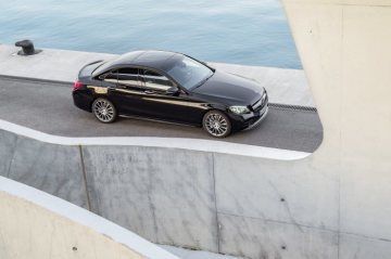 Mercedes-AMG C43 4MATIC Sedan, Night package und AMG Carbon-package II, Exterior: Exterior paint: obsidian black metallic