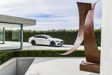 Mercedes-AMG GT 53 4MATIC+ 4-Door Coupé, AMG Night-packet, Exterior: Exterior paint: designo diamond white bright, Wheel: AMG Performance wheels in several crossing design, colour variation black
