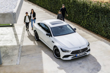 Mercedes-AMG GT 53 4MATIC+ 4-Door Coupé, AMG Night-packet, Exterior: Exterior paint: designo diamond white bright, Wheel: AMG Performance wheels in several crossing design, colour variation black