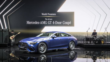 World premiere of the Mercedes-AMG GT 4-Door Coupé: performance meets design; More space, more power, more goose pimples – the new Mercedes-AMG GT 4-Door model delivers driving experiences in new dimensions and extends the AMG model family. The new coupé is the first four-door sports car from Affalterbach and draws directly on the legendary SLS and AMG GT models of success. As another vehicle developed autonomously by Mercedes-AMG it combines unique design, high comfort and outstanding sports car engineering with an athletic, four-door fastback layout. It thus offers more space and more potential uses. Systematic expansion of the AMG GT family with the 4-door Coupé opens up the sports car segment to those looking for a vehicle for day-to-day use, but unwilling to go without the unparalleled performance of Mercedes-AMG. Fuel consumption combined 11,2 – 9,1 l/100 km; CO2 emissions combined 256 – 209 g/km**
** The stated figures (provisional data) were determined in accordance with the prescribed measuring method. These are the NEDC CO2 figures according to Art. 2 No. 1 Implementing Regulation (EU) 2017/1153. The fuel consumption figures were calculated based on these figures.

