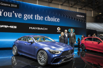 World premiere of the Mercedes-AMG GT 4-Door Coupé presented by Dr. Dieter Zetsche, Ola Källenius and Britta Seeger. More space, more power, more goose pimples – the new Mercedes-AMG GT 4-Door model delivers driving experiences in new dimensions and extends the AMG model family. The new coupé is the first four-door sports car from Affalterbach and draws directly on the legendary SLS and AMG GT models of success. As another vehicle developed autonomously by Mercedes-AMG it combines unique design, high comfort and outstanding sports car engineering with an athletic, four-door fastback layout. It thus offers more space and more potential uses. Systematic expansion of the AMG GT family with the 4-door Coupé opens up the sports car segment to those looking for a vehicle for day-to-day use, but unwilling to go without the unparalleled performance of Mercedes-AMG. Fuel consumption combined 11,2 – 9,1 l/100 km; CO2 emissions combined 256 – 209 g/km**
** The stated figures (provisional data) were determined in accordance with the prescribed measuring method. These are the NEDC CO2 figures according to Art. 2 No. 1 Implementing Regulation (EU) 2017/1153. The fuel consumption figures were calculated based on these figures.


