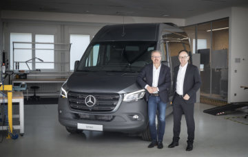 Volker Mornhinweg, Head of Mercedes Benz Vans, and Christian Bauer, Managing Director Hymer GmbH & Co. KG, at the Annual Press Conference 2018 of Mercedes-Benz Vans in Stuttgart (from left). Camper-van producer Hymer, a longstanding partner of Mercedes Benz Vans, will be the biggest customer for the new Sprinter.