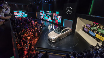 On the eve of Auto China 2018, Mercedes-Benz have presented the A-Class L Sedan, made in China for China. Nicholas Speeks, Dieter Zetsche, Hubertus Troska.
