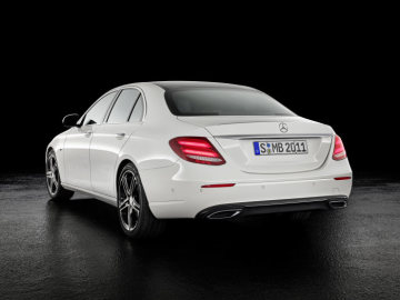 Mercedes Benz E-Class Avantgarde with SportStyle package and Aero Wheels, exterior: polar white, interior: nut brown/black
