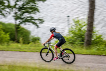 Mercedes-Benz Style Endurance Bike from Argon 18 for Mercedes-Benz; Former professional triathlete Kelly Reed, enjoying the superior handling, versatility and comfort on the new Mercedes-Benz Style Endurance Bike.