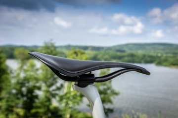 Mercedes-Benz Style Endurance Bike from Argon 18 for Mercedes-Benz; co-designed Saddle; Fabric Special Edition with Carbon Rails