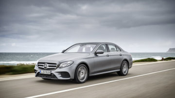 Mercedes-Benz E400 4MATIC AMG Line; designo selenite grey magno; Leather: nappa saddle brown / black; DYNAMIC BODY CONTROL