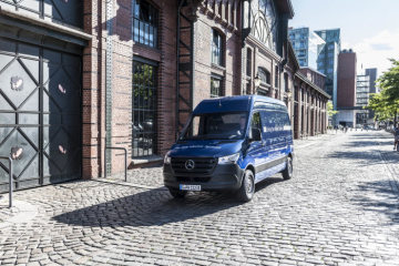 Local zero-emissions mobility: Mercedes Benz eSprinter fit for urban life