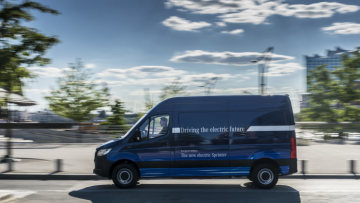 Local zero-emissions mobility: Mercedes Benz eSprinter fit for urban life