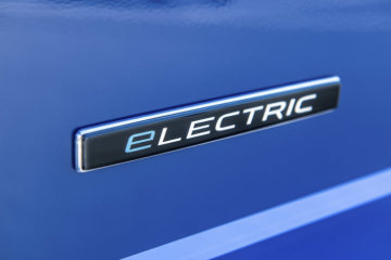 Local zero-emissions mobility: Mercedes Benz eSprinter fit for urban life