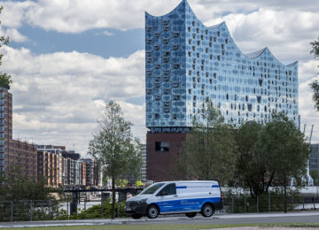 Local zero-emissions mobility: Mercedes Benz eVito fit for urban life