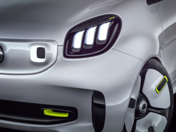 smart celebrates its 20 anniversary at the Paris Motor Show (4 to 14 October) with a show car that interprets and embodies urban driving fun in a refreshing way.