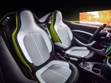 smart celebrates its 20 anniversary at the Paris Motor Show (4 to 14 October) with a show car that interprets and embodies urban driving fun in a refreshing way.