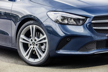 Mercedes-Benz B-Class, denim blue