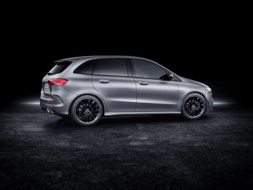 Mercedes-Benz B-Class, designo mountain grey magno, AMG styling