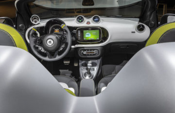 The showcar smart forease at "Meet Mercedes".  At the Molitor, the former iconic swimming pool converted into a luxury hotel in 2014, invited journalists enjoyed an exclusive insight into several new products and technologies from the brand with the three-pointed star.