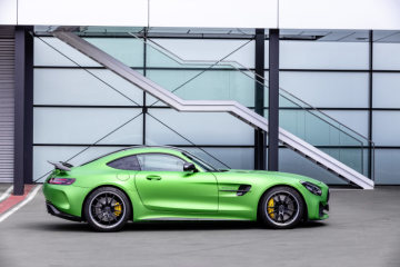 Mercedes-AMG GT R (2018), AMG green hell magno, AMG carbon package exterior