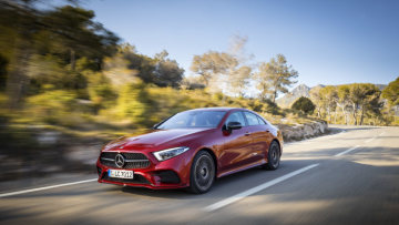 Mercedes-Benz CLS 450 4MATIC, designo hyacinth red metallic; designo nappa leather black/titanium grey pearl