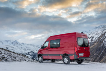 Mercedes-Benz Sprinter – 319 CDI 4x4, 140 kW/ (190 PS), jupiter red, panel Van