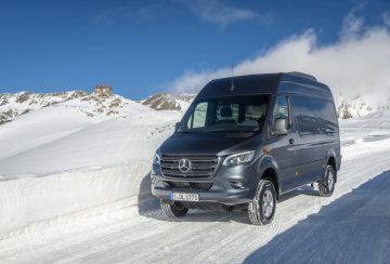 Mercedes-Benz Sprinter – 319 CDI 4x4, 140 kW/ (190 PS), tenorit grey metallic, Tourer.