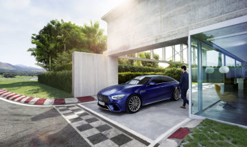 “ The image phase to conclude the campaign in December 2018 positions the vehicle as follows from the target group perspective: "The GT 4-Door Coupé – Life is a race."