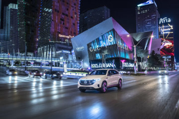 The new Mercedes-Benz EQC is celebrating its US premiere at CES 2019 in Las Vegas (combined power consumption: 22.2 kWh/100 km; CO2 emissions combined: 0 g/km, provisional details)
