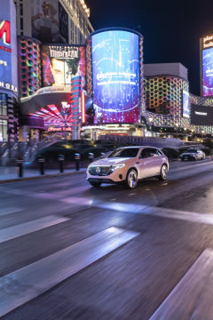 The new Mercedes-Benz EQC is celebrating its US premiere at CES 2019 in Las Vegas (combined power consumption: 22.2 kWh/100 km; CO2 emissions combined: 0 g/km, provisional details)