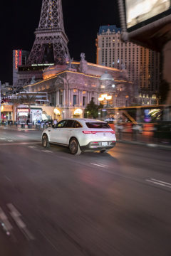 The new Mercedes-Benz EQC is celebrating its US premiere at CES 2019 in Las Vegas (combined power consumption: 22.2 kWh/100 km; CO2 emissions combined: 0 g/km, provisional details)