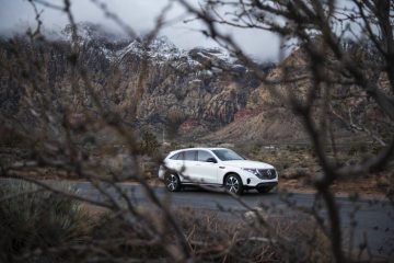 The new Mercedes-Benz EQC is celebrating its US premiere at CES 2019 in Las Vegas (combined power consumption: 22.2 kWh/100 km; CO2 emissions combined: 0 g/km, provisional details)