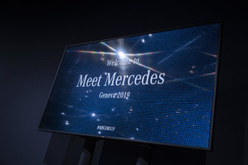 An exclusive look at the world premieres, a relaxed atmosphere and plenty of room to chat: Ahead of the press days at the Geneva International Motor Show, Mercedes-Benz tells an invited au dience of media representatives about the world premieres scheduled for one of the industry’s most important shows. Focal points included the presentation of the facelifted GLC, the AMG GLE 53 4MATIC+ (fuel consumption combined: 9.3 l/100 km; CO2 emissions combined: 212 g/km)1 and the AMG GT R Roadster (fuel consumption combined: 12.5 l/100 km; CO2 emissions combined: 284 g/km).