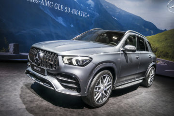 An exclusive look at the world premieres, a relaxed atmosphere and plenty of room to chat: Ahead of the press days at the Geneva International Motor Show, Mercedes-Benz tells an invited audience of media representatives about the world premieres scheduled for one of the industry’s most important  shows. Focal points included the presentation of the facelifted GLC, the AMG GLE 53 4MATIC+ (fuel consumption combined: 9.3 l/100 km; CO2 emissions combined: 212 g/km)1 and the AMG GT R Roadster (fuel consumption combined: 12.5 l/100 km; CO2 emissions combined: 284 g/km).