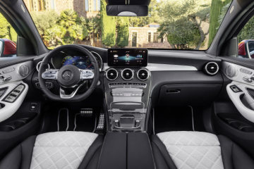 Mercedes-Benz GLC Coupé (C253), AMG Line, 2019, designo hyacinth red metallic, designo leather platinum white pearl / black