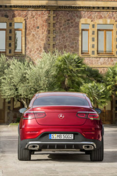 Mercedes-Benz GLC Coupé (C253), AMG Line, 2019, designo hyacinth red metallic, designo leather platinum white pearl / black