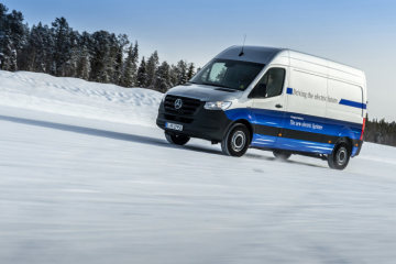 Winter trials Mercedes-Benz eSprinter in Sweden.