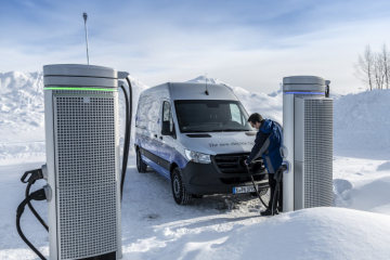 Winter trials Mercedes-Benz eSprinter in Sweden.