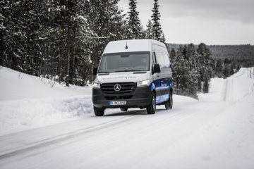 Winter trials Mercedes-Benz eSprinter in Sweden.
