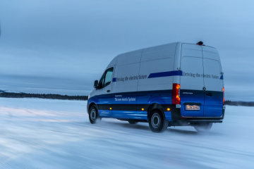 Winter trials Mercedes-Benz eSprinter in Sweden.