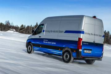 Winter trials Mercedes-Benz eSprinter in Sweden.