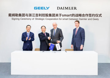 Signing ceremony of Strategic Cooperation for smart between Daimler and Geely. From left to right: An Conghiu, Geely Holding President and Geely Auto Group President and CEO, Li Shufu, Geely Holding Chairman, Dieter Zetsche, Chairman of the Board of Management of Daimler AG and Head of Mercedes-Benz Cars, Ola Källenius, Board of Management Member responsible for Group Research and Mercedes-Benz Cars Development.