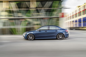 Mercedes-AMG A 35 4MATIC Saloon, denim blue