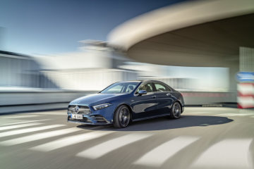 Mercedes-AMG A 35 4MATIC Saloon, denim blue